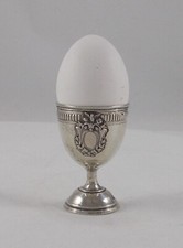 *RAR* Eleganter Eierbecher in